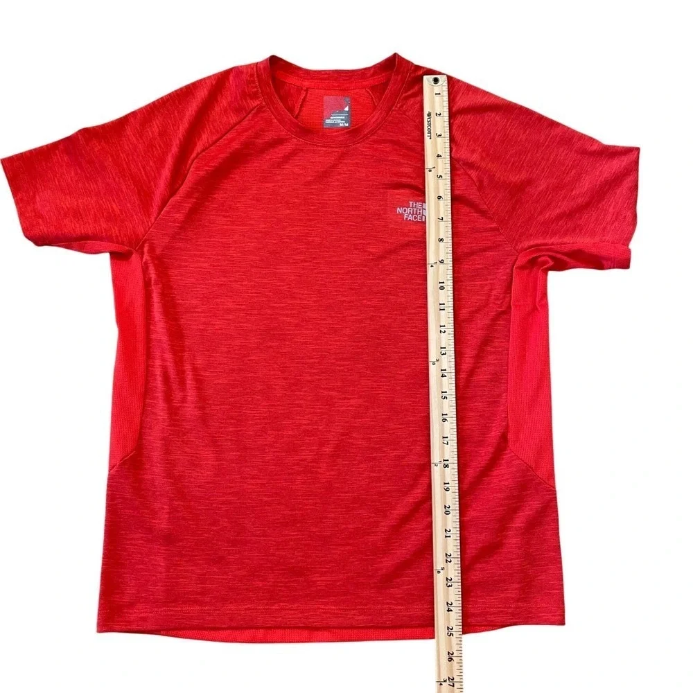The North Face Mens Medium Burnt Orange Short Sleeve FlashDry‎ Athletic T-Shirt